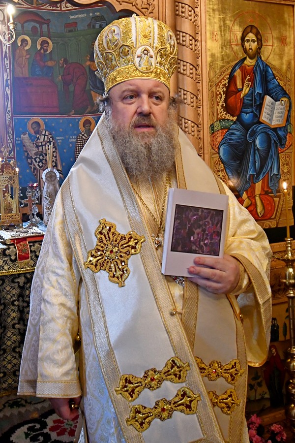 Foto: Constantin Ciofu Cartea „Grădinile Mănăstirii”, lansată la Mănăstirea Voroneț