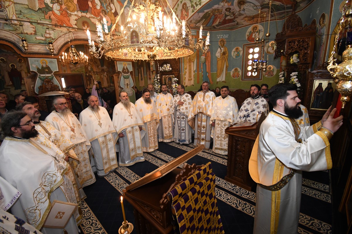 Schitul Pocrov din „Poiana Raiului” și-a cinstit ocrotitorul