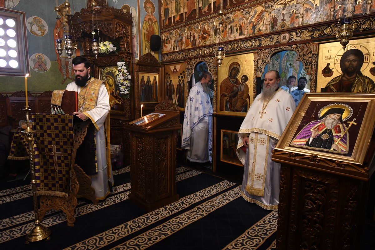 Schitul Pocrov din „Poiana Raiului” și-a cinstit ocrotitorul