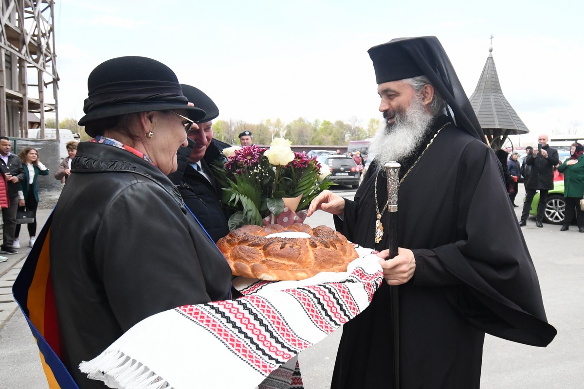 Taina Sfântului Maslu, în Duminica Floriilor, la Mănăstirea Hadâmbu