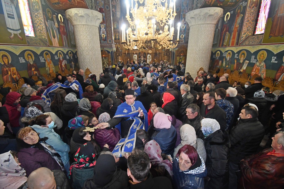 Taina Sfântului Maslu, în Duminica Floriilor, la Mănăstirea Hadâmbu