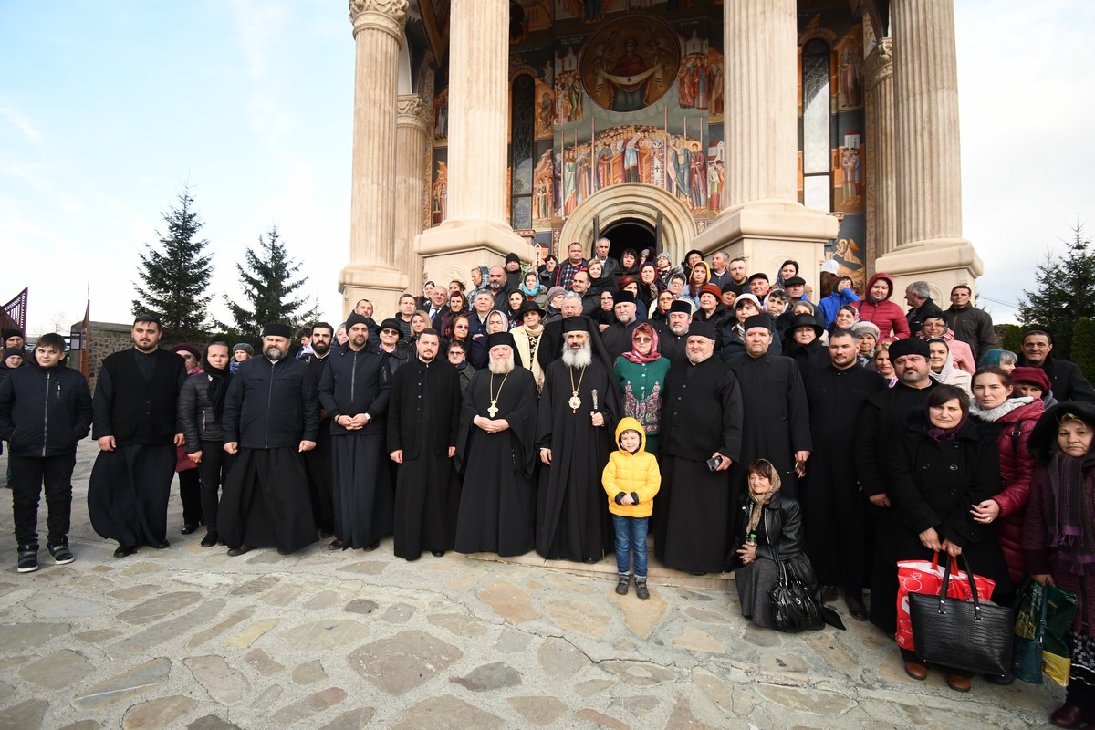 Taina Sfântului Maslu, în Duminica Floriilor, la Mănăstirea Hadâmbu