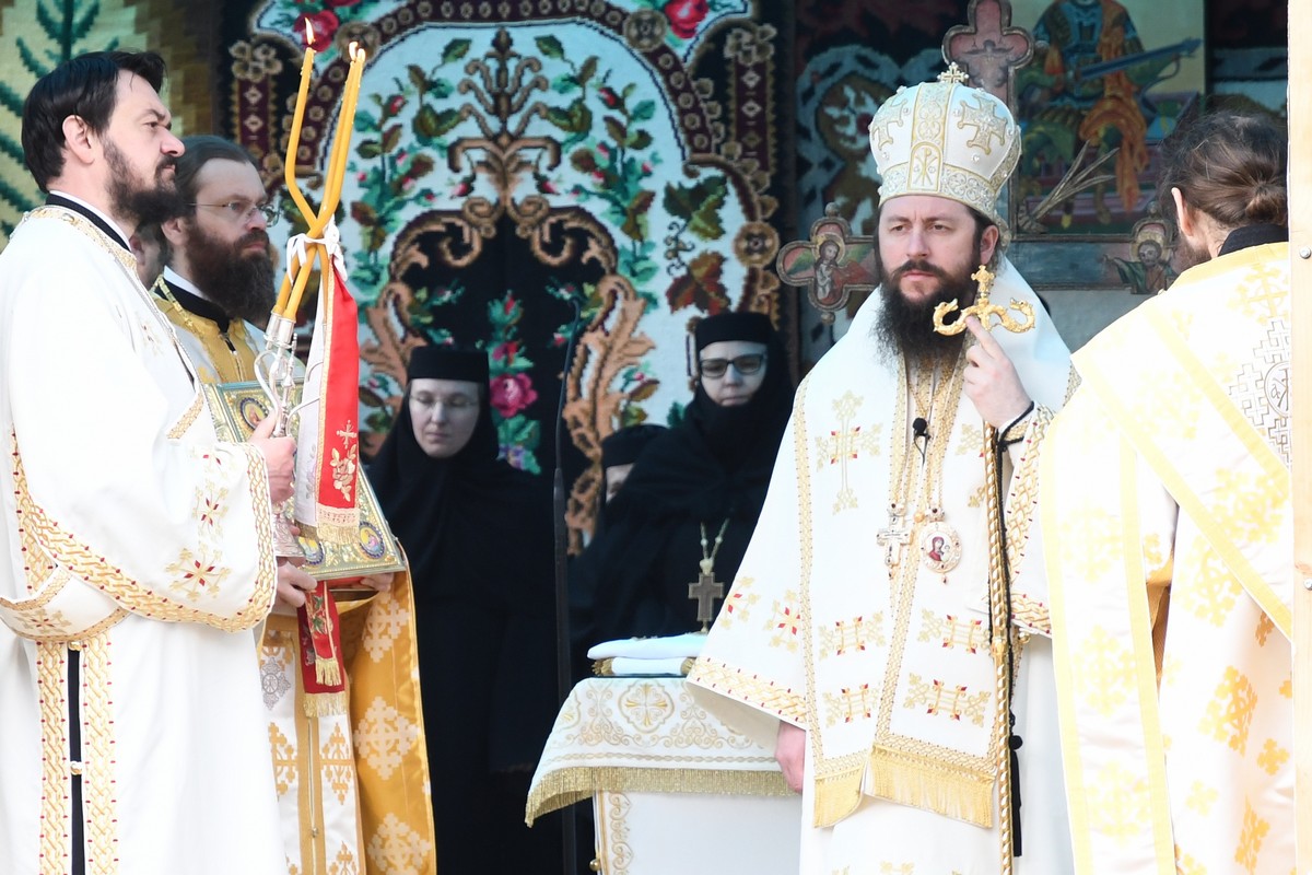 Hramul Mănăstirii Voroneț, serbat prin Liturghie arhierească
