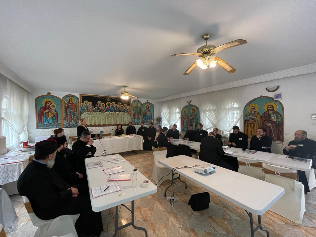 Curs în domeniul adicțiilor pentru 20 de preoți din Protoieria Bacău