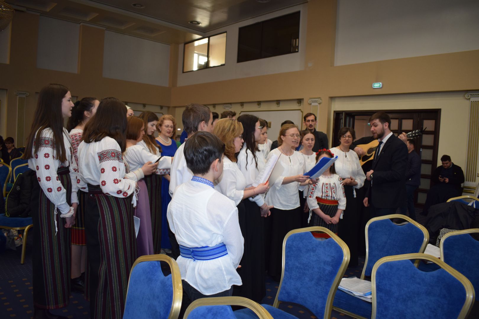 Tinerii Parohiei „Sfântul Ioan Botezătorul” din Botoșani au participat la Festivalul-Concurs de Muzică Sacră