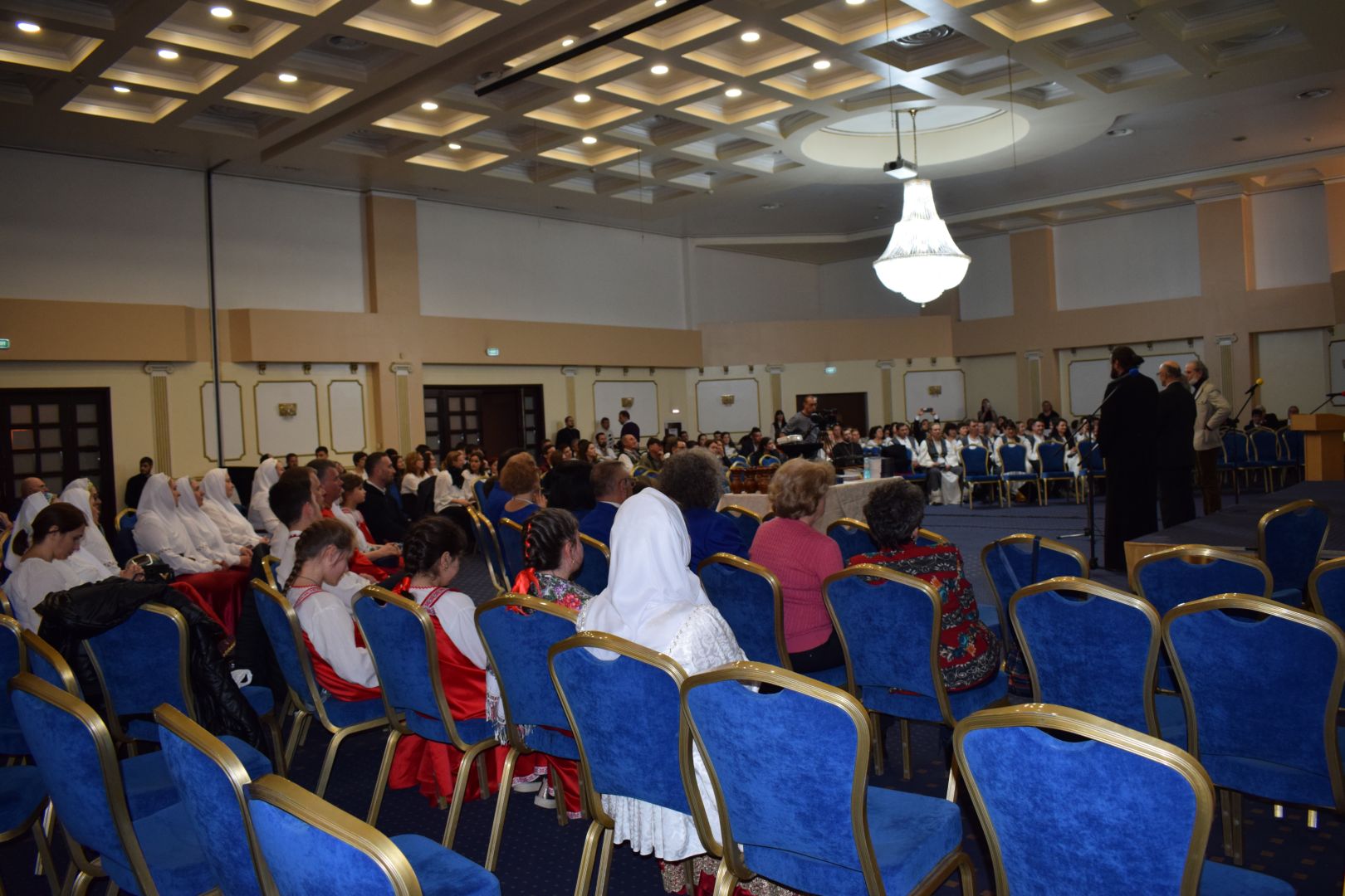 Tinerii Parohiei „Sfântul Ioan Botezătorul” din Botoșani au participat la Festivalul-Concurs de Muzică Sacră