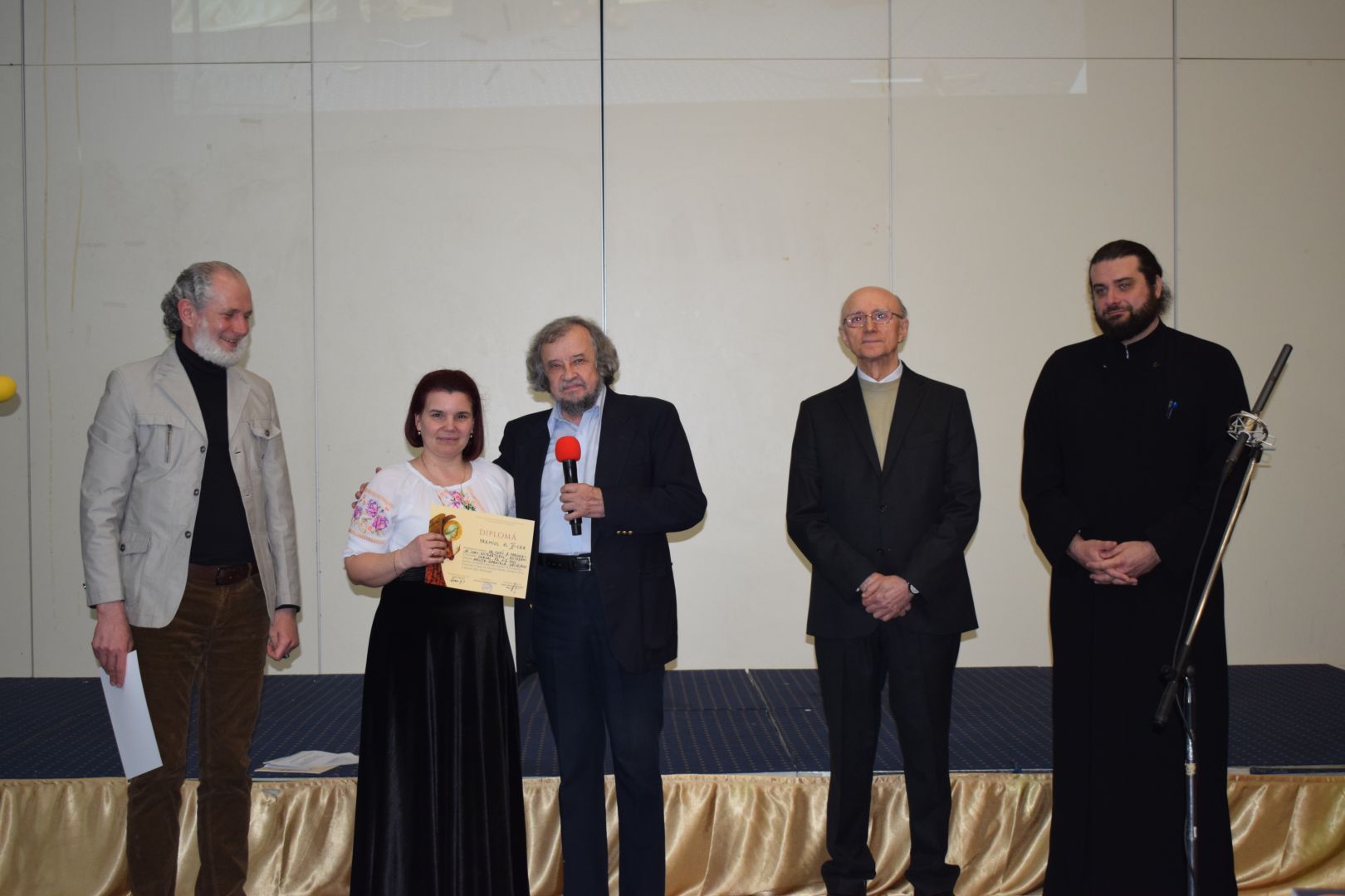 Tinerii Parohiei „Sfântul Ioan Botezătorul” din Botoșani au participat la Festivalul-Concurs de Muzică Sacră