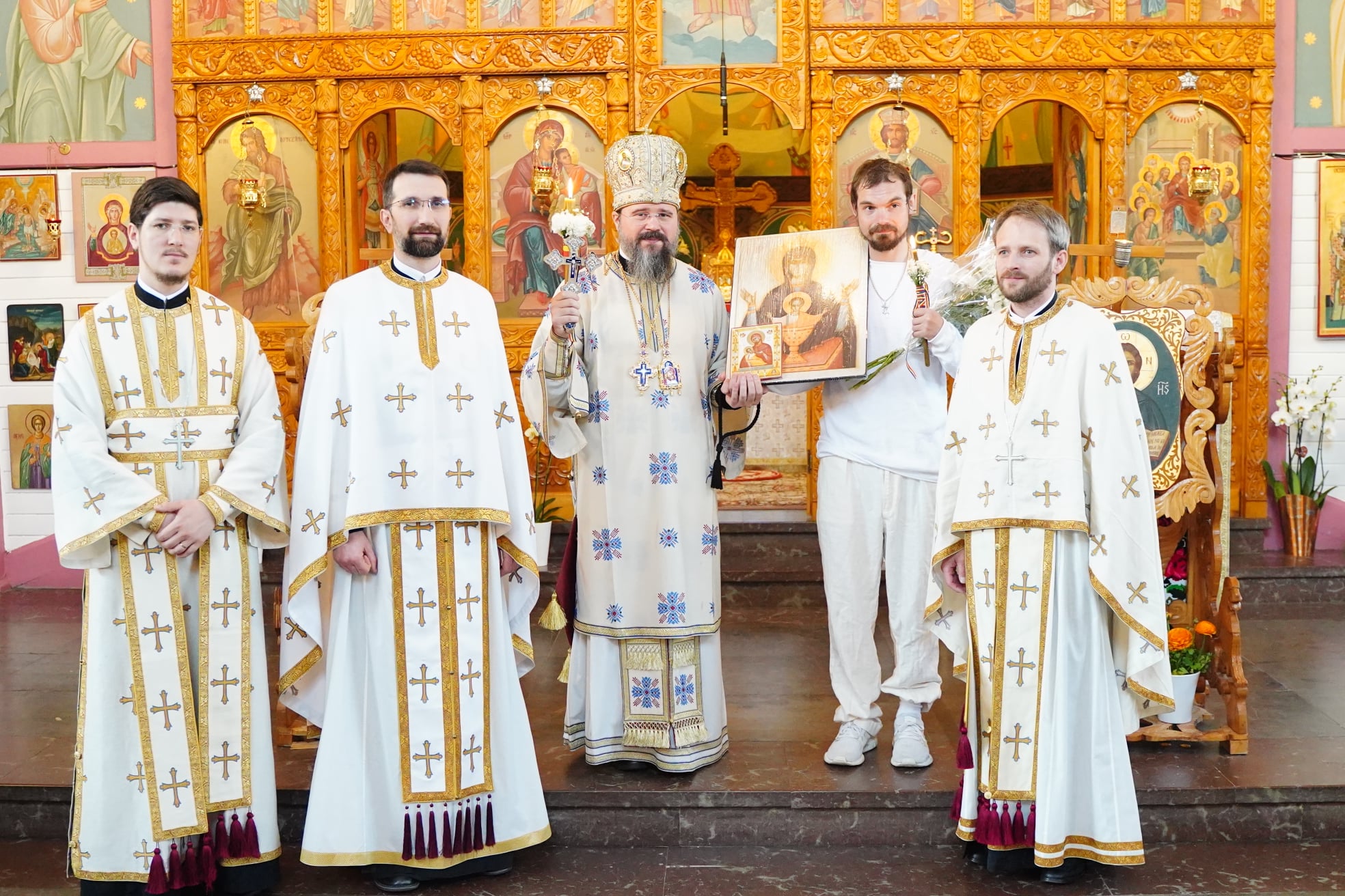 (Foto) Liturghie arhierească la Praznicul Izvorului Tămăduirii, în Göteborg