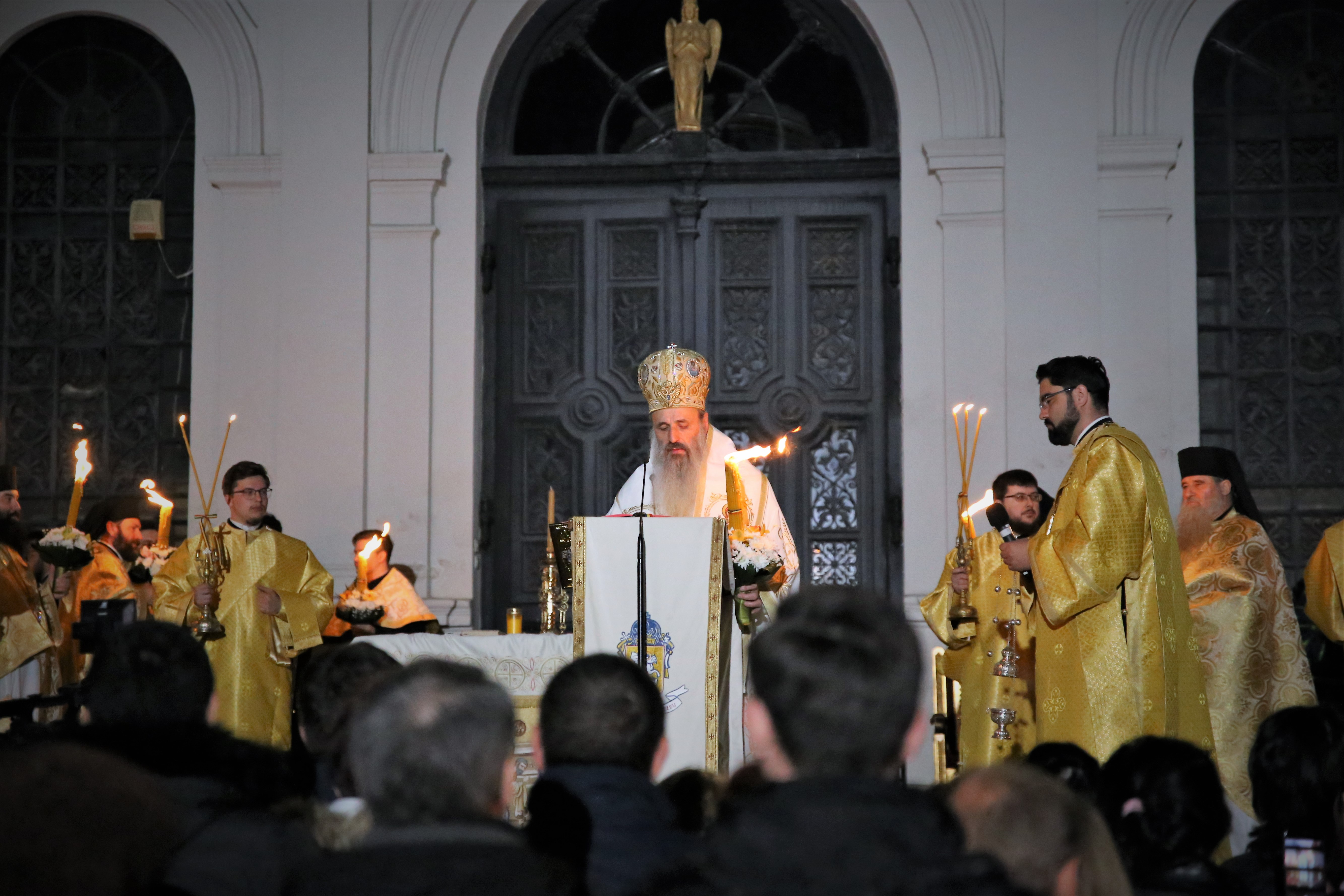 (Video) IPS Teofan: „De ce venim de Paști la Sfânta Biserică?”