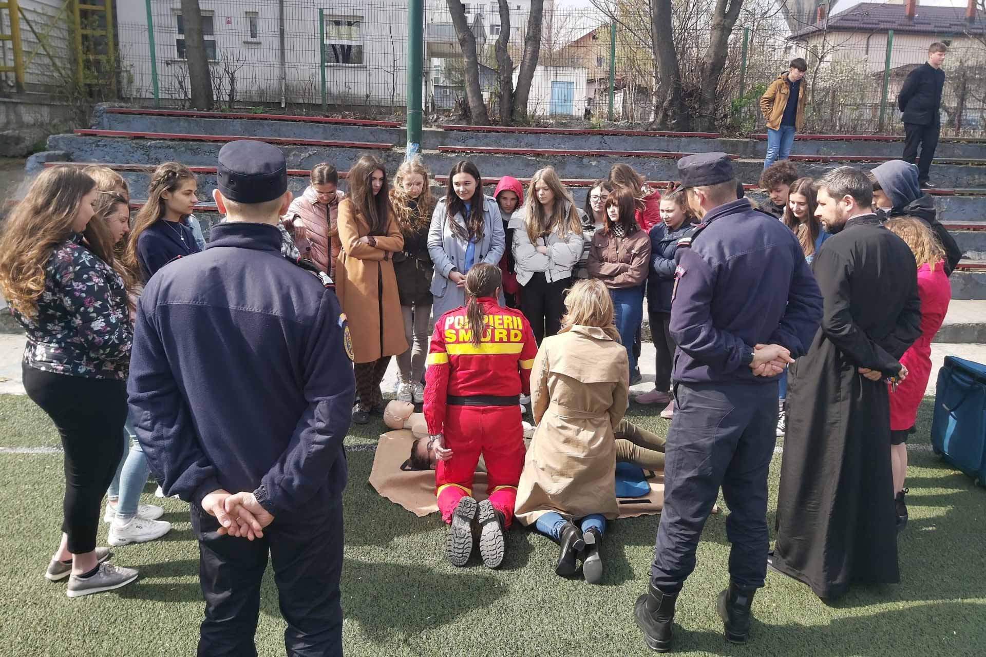 Instructaj PSI-SU la Seminarul Teologic Liceal Ortodox „Sfântul Gheorghe” – Botoșani Instructaj PSI-SU la Seminarul Teologic Liceal Ortodox „Sfântul Gheorghe” – Botoșani