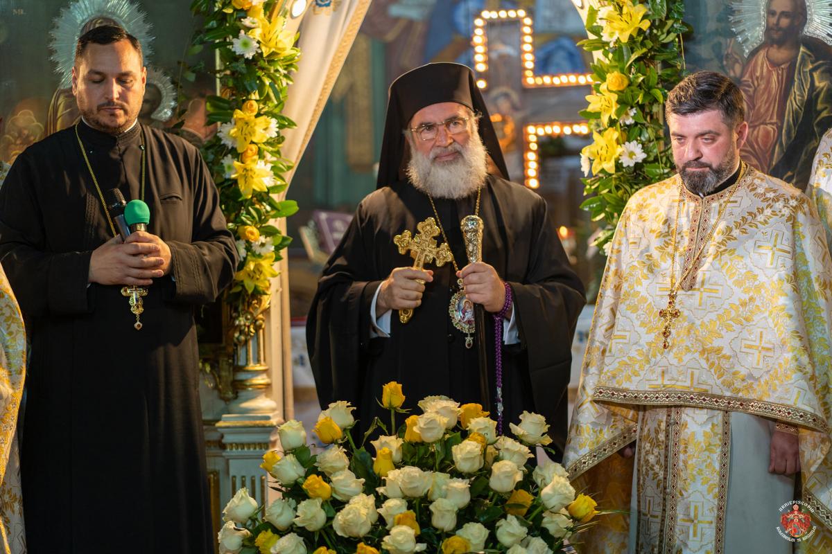 Liturghie arhierească la Biserica „Buna Vestire” din Bacău