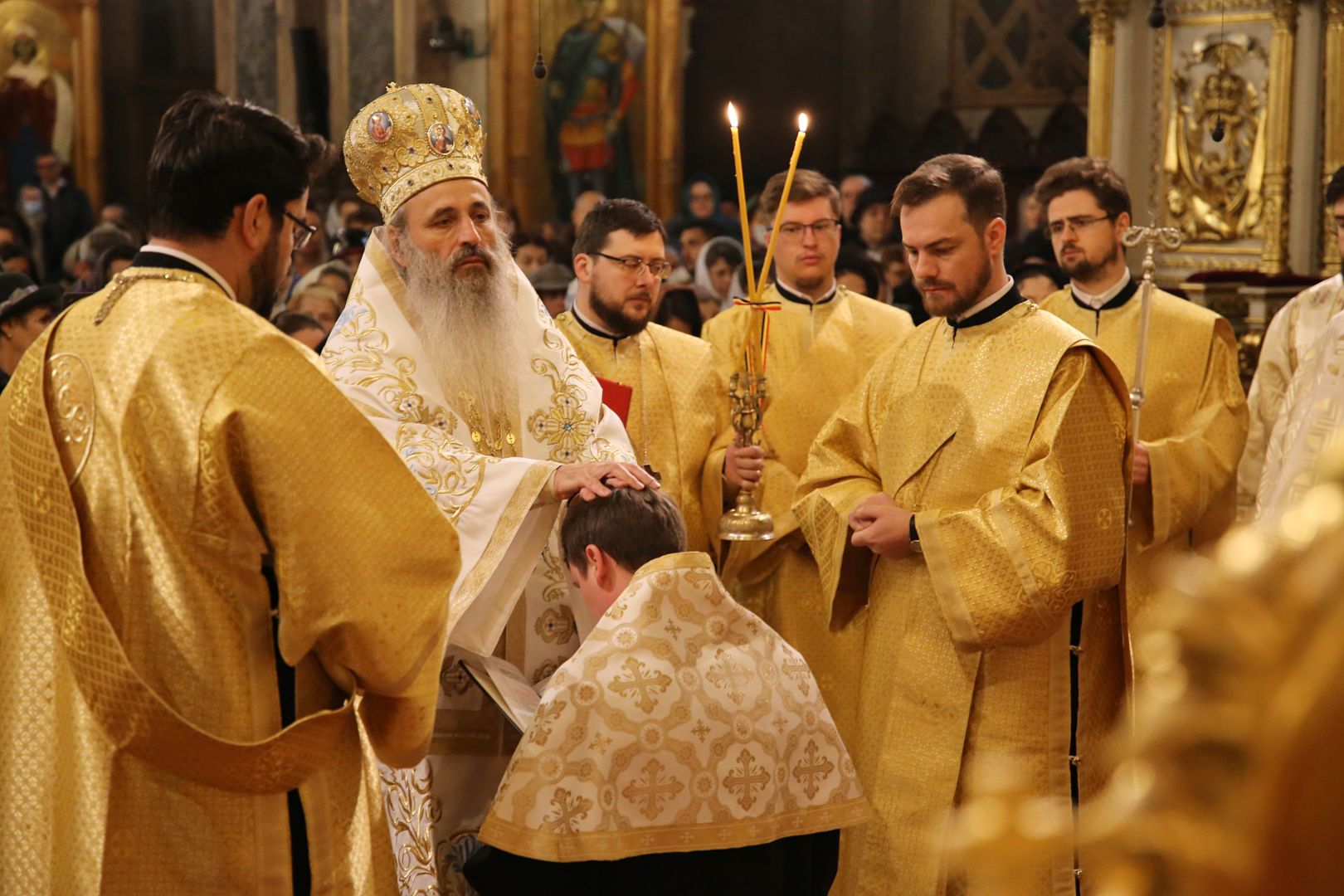 Duminica Sfântului Ioan Scărarul, la Iași: un arhidiacon al Catedralei Mitropolitane a fost hirotonit preot de către IPS Teofan