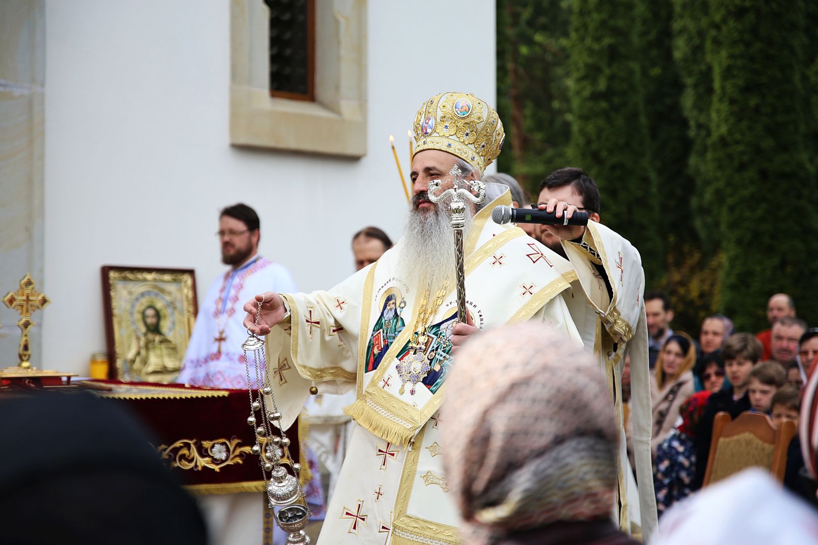 foto: Flavius Popa (Video) Sfântul Mare Mucenic Gheorghe, ocrotitorul Botoșaniului, cinstit la Mănăstirea Popăuți în a doua zi de Paști