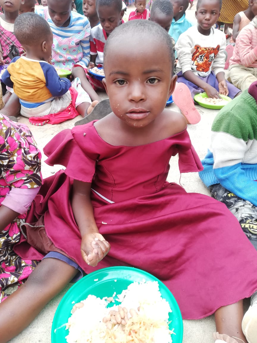 Jumapili ya Matawi sau Duminica Floriilor a fost prilej de mare bucurie şi la Centrul Misionar din Kidamali