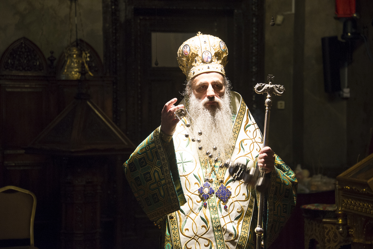 IPS Mitropolit Teofan, la slujba Floriilor: „O parte din noi se bucură, o parte din noi se cutremură”
