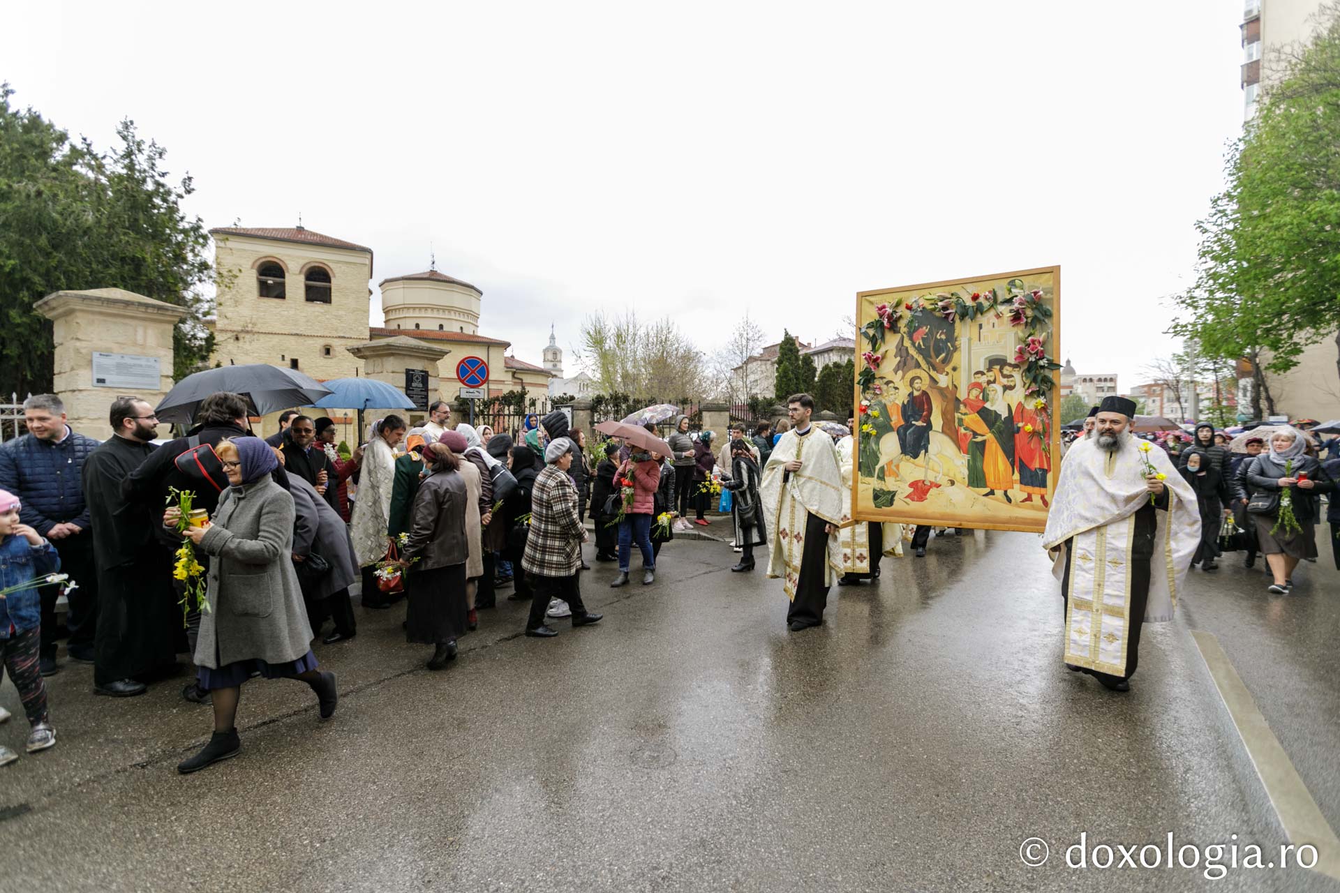 Pelerinajul de Florii, reluat la Iași după doi ani: „Semn că nu ne este rușine de identitatea noastră de creștini”