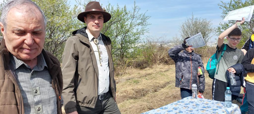 „Sădește un pom, Educă un om!”: 1.200 puieți plantați zilele trecute de Ocolul Silvic Cetățuia