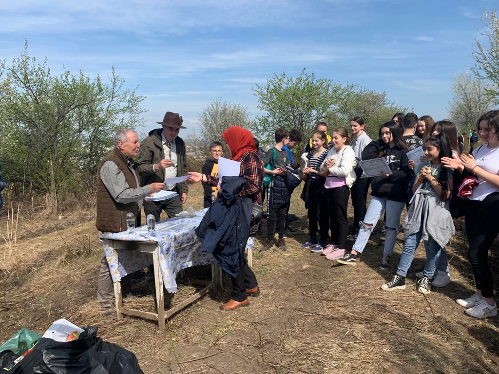 „Sădește un pom, Educă un om!”: 1.200 puieți plantați zilele trecute de Ocolul Silvic Cetățuia