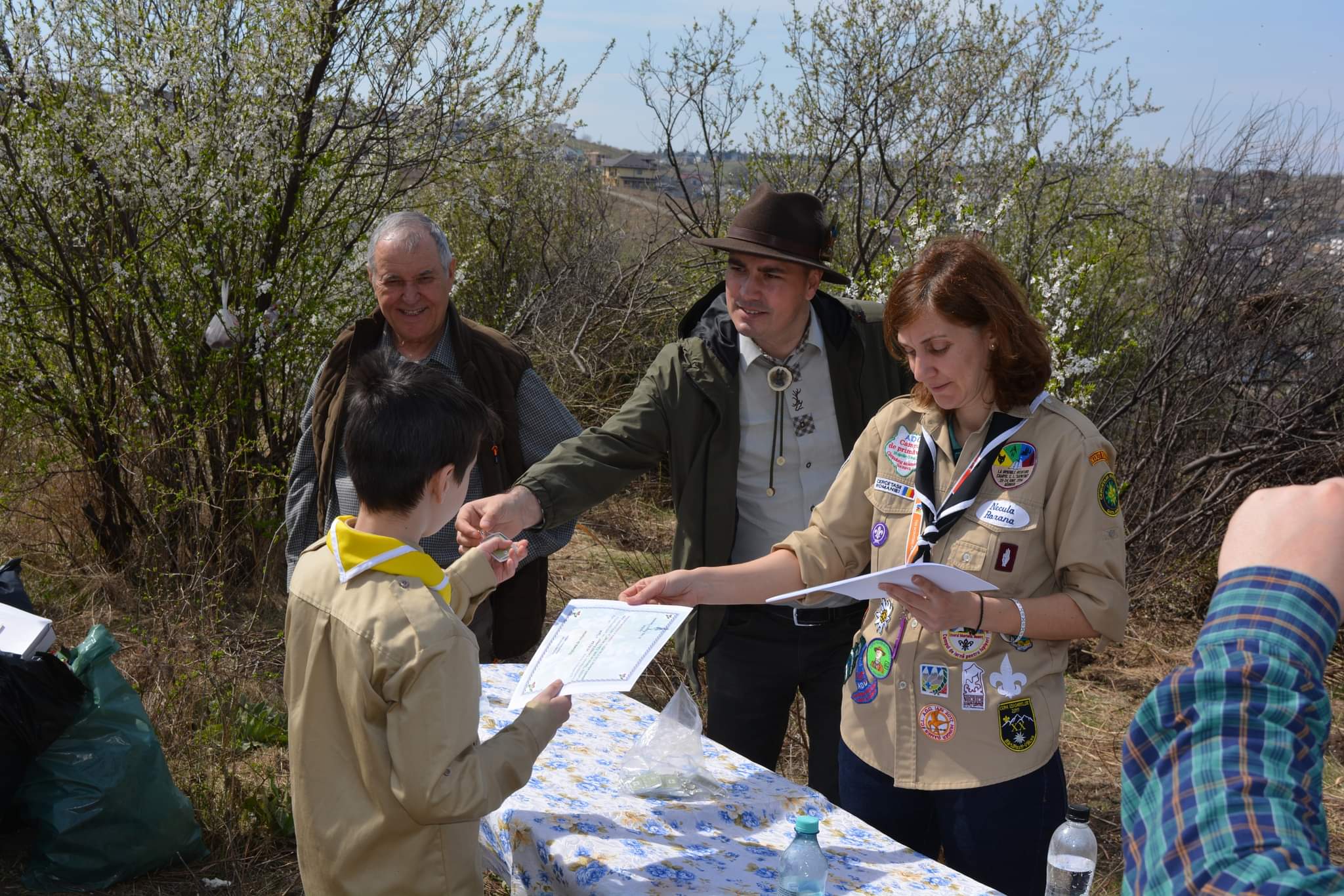 „Sădește un pom, Educă un om!”: 1.200 puieți plantați zilele trecute de Ocolul Silvic Cetățuia