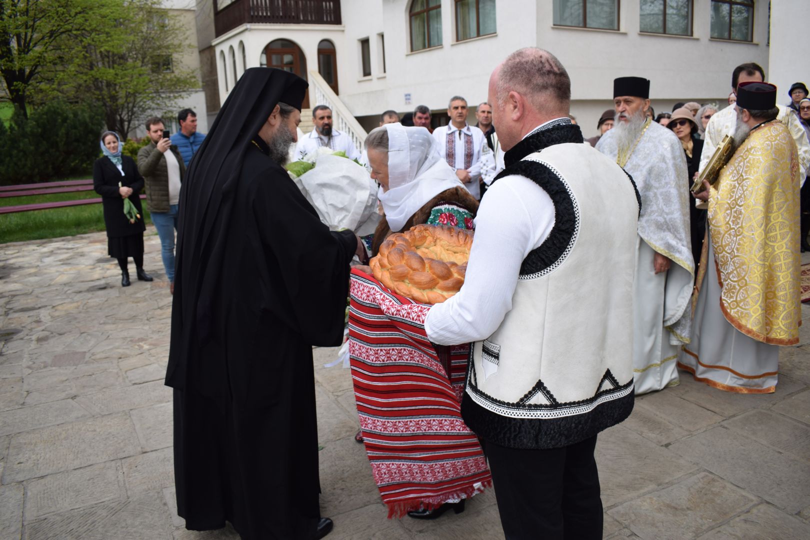 Slujbă arhierească la Parohia „Sfântul Ilie” din Protopopiatul Botoșani