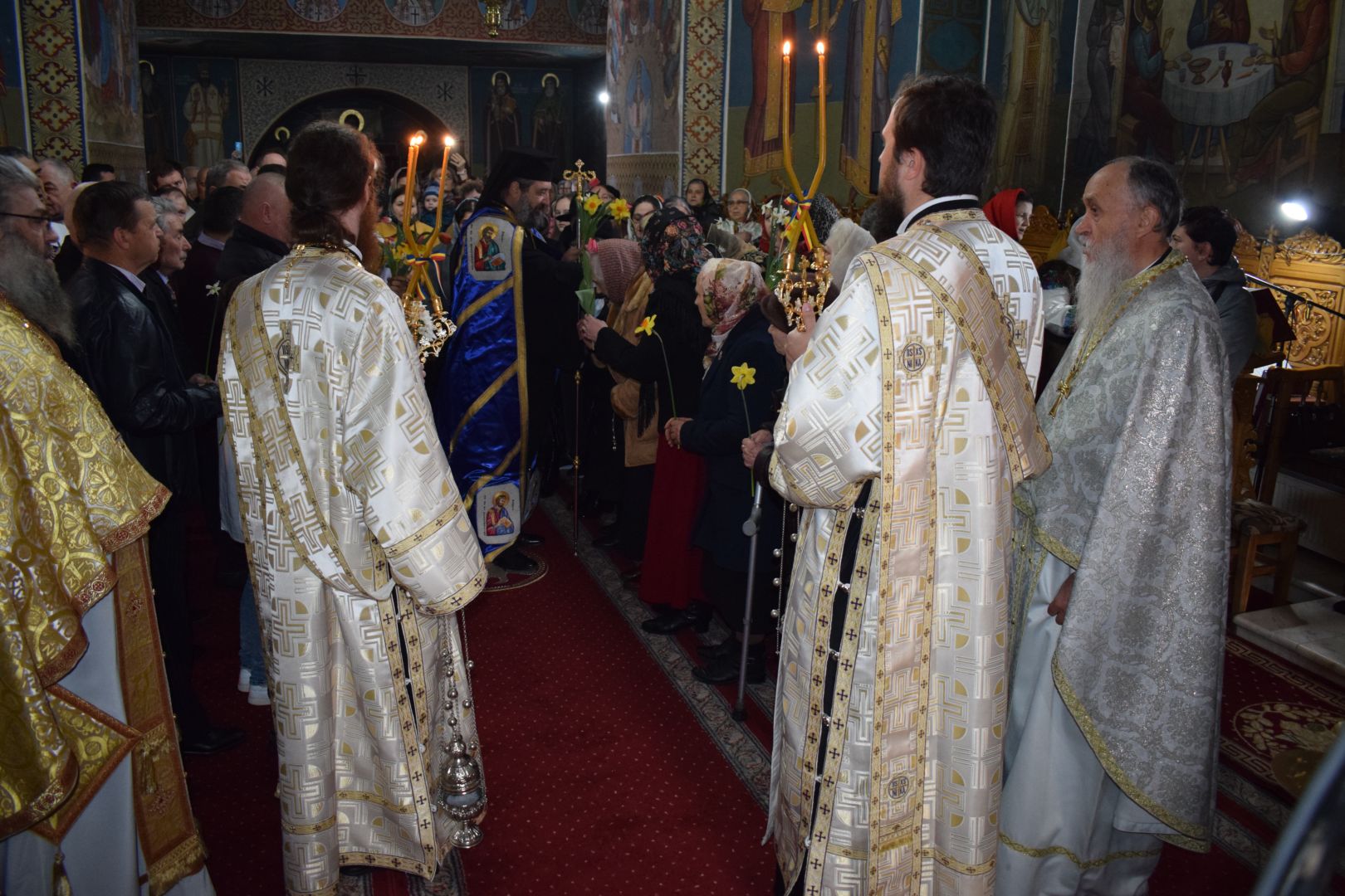 Slujbă arhierească la Parohia „Sfântul Ilie” din Protopopiatul Botoșani