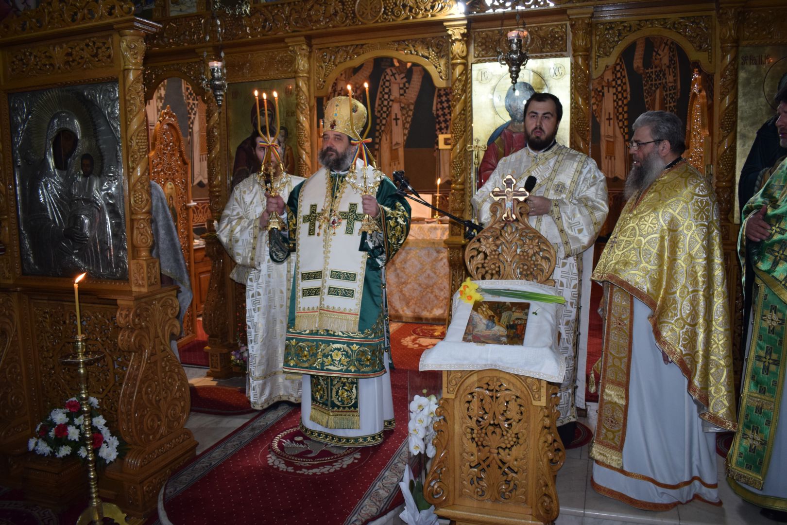 Slujbă arhierească la Parohia „Sfântul Ilie” din Protopopiatul Botoșani