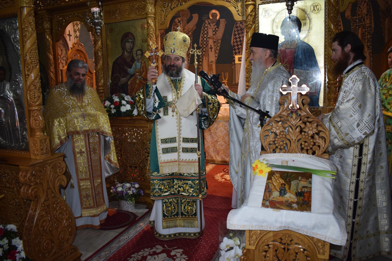 Slujbă arhierească la Parohia „Sfântul Ilie” din Protopopiatul Botoșani