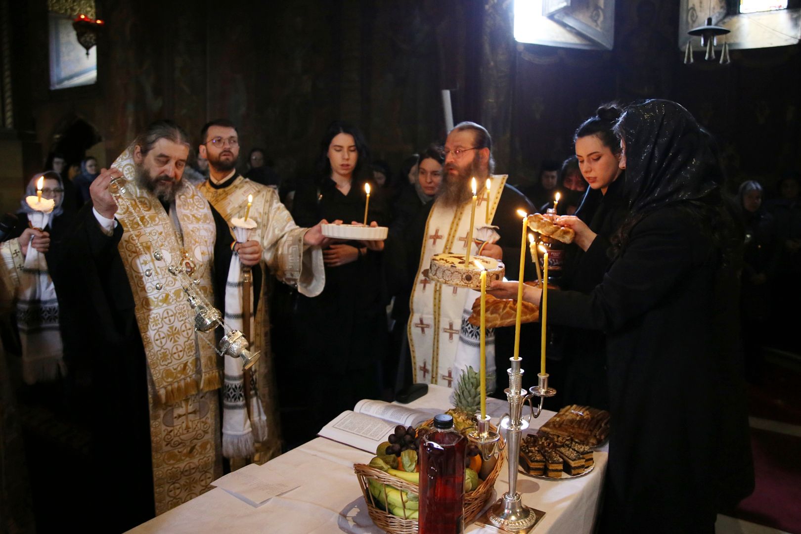 S-a împlinit un an de la trecerea la cele veșnice a lui Corneliu Muha, cel care a tipărit și a promovat manualele de religie ortodoxă în învățământul românesc