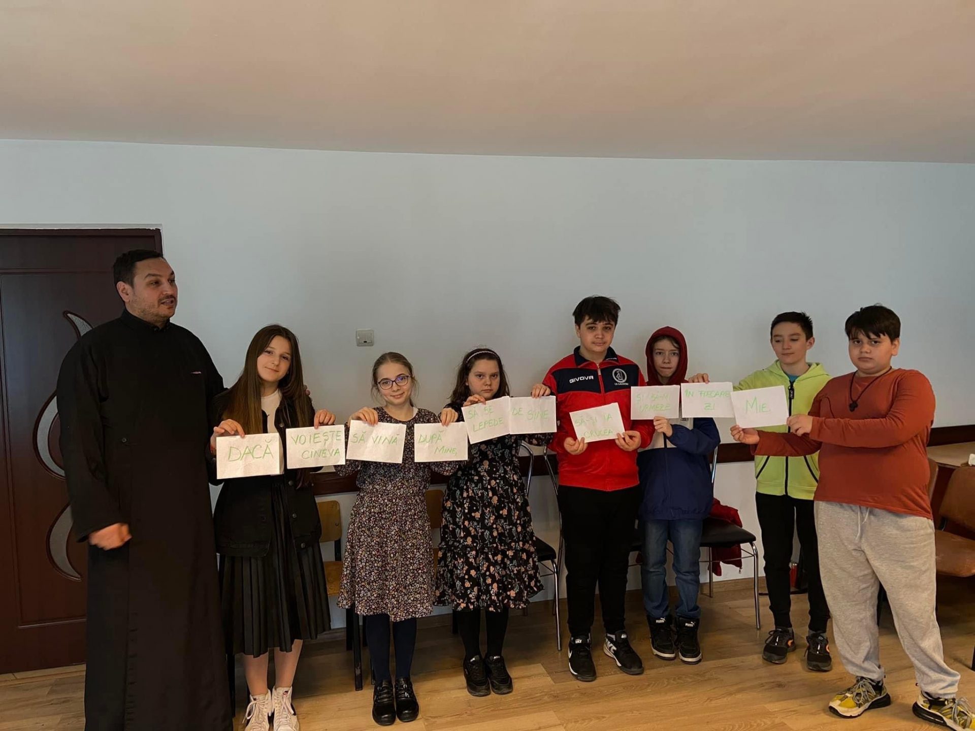 Cateheză pentru copii în Parohia Lazaret din Bacău