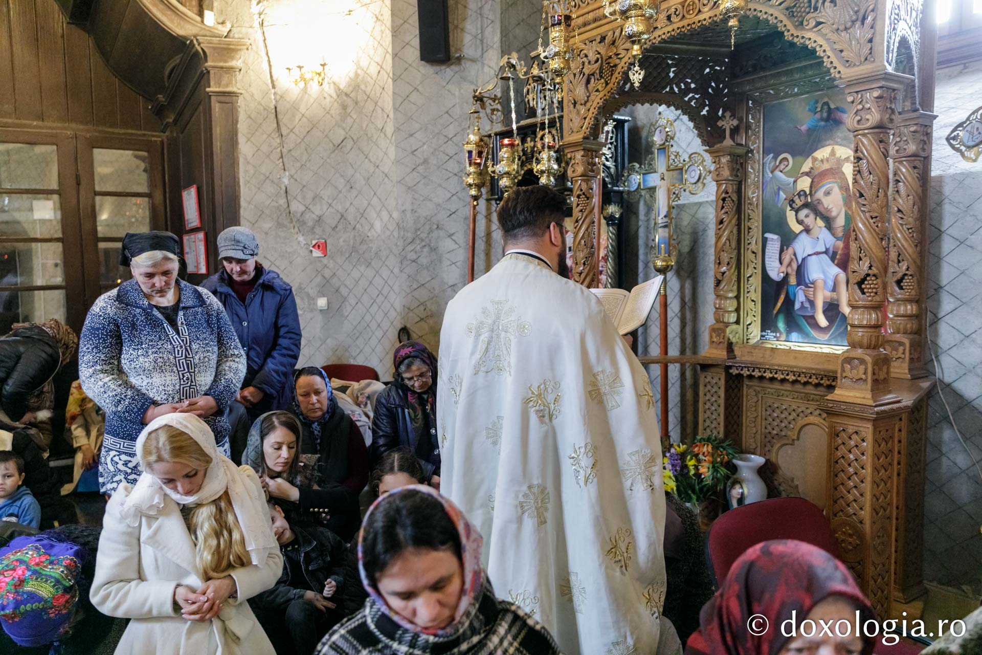 Sfântul Maslu de obște la parohia Cucuteni-Lețcani