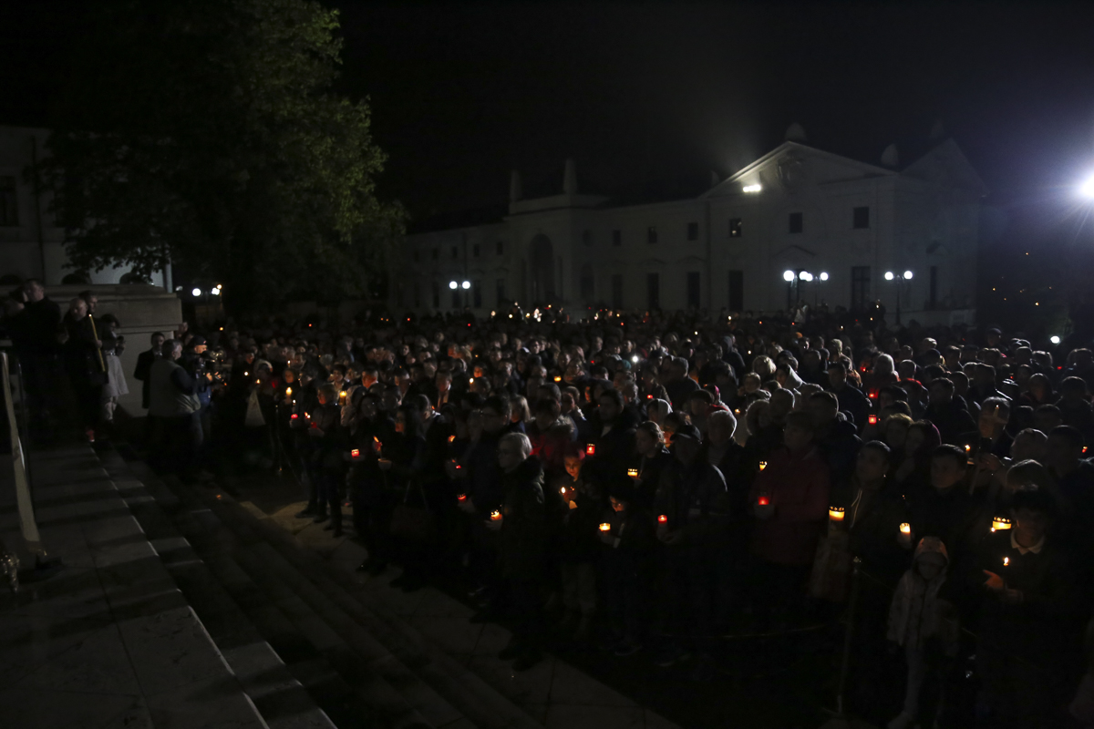 Învierea Domnului, celebrată în mod inedit anul acesta la Iași: slujbă și în limba slavonă pentru refugiații ucraineni