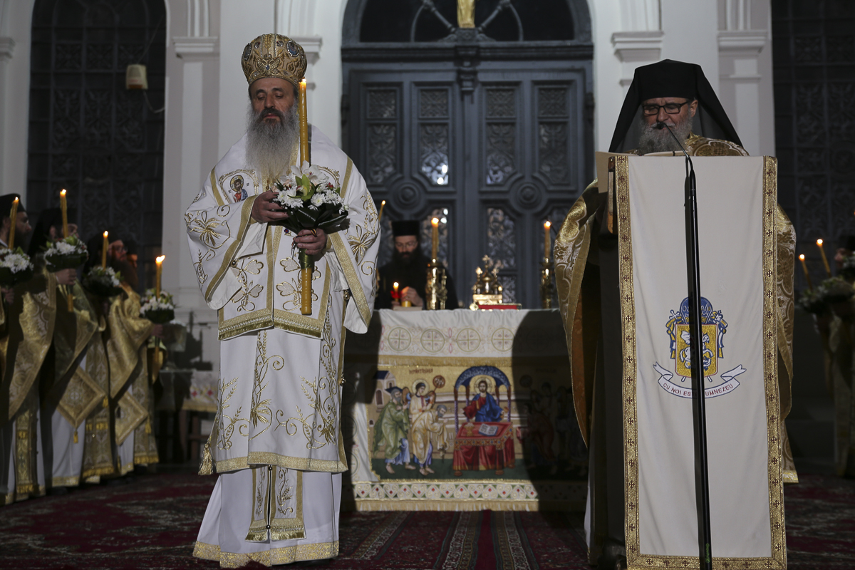 Învierea Domnului, celebrată în mod inedit anul acesta la Iași: slujbă și în limba slavonă pentru refugiații ucraineni