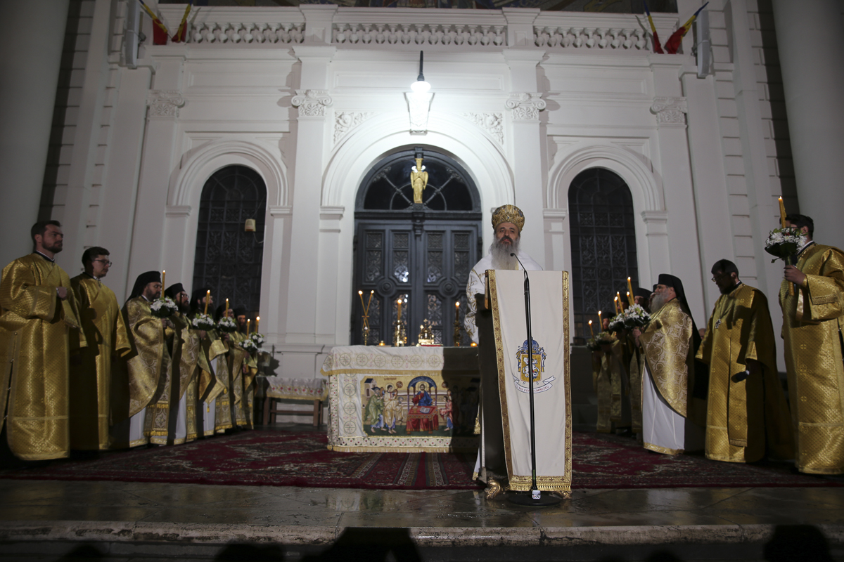 Învierea Domnului, celebrată în mod inedit anul acesta la Iași: slujbă și în limba slavonă pentru refugiații ucraineni