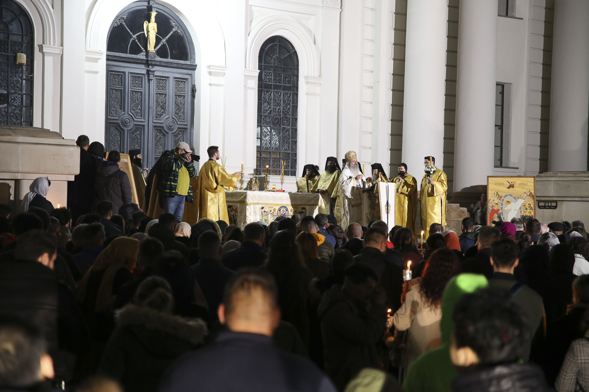 Învierea Domnului, celebrată în mod inedit anul acesta la Iași: slujbă și în limba slavonă pentru refugiații ucraineni
