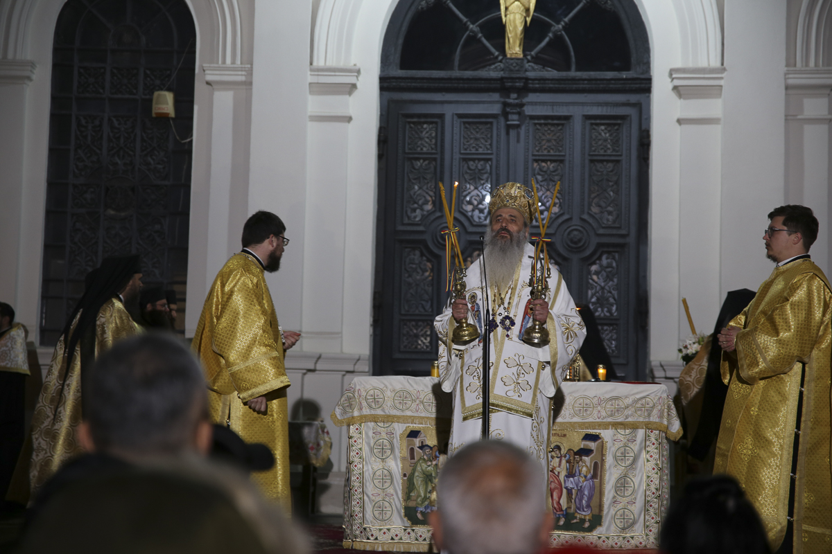 Învierea Domnului, celebrată în mod inedit anul acesta la Iași: slujbă și în limba slavonă pentru refugiații ucraineni