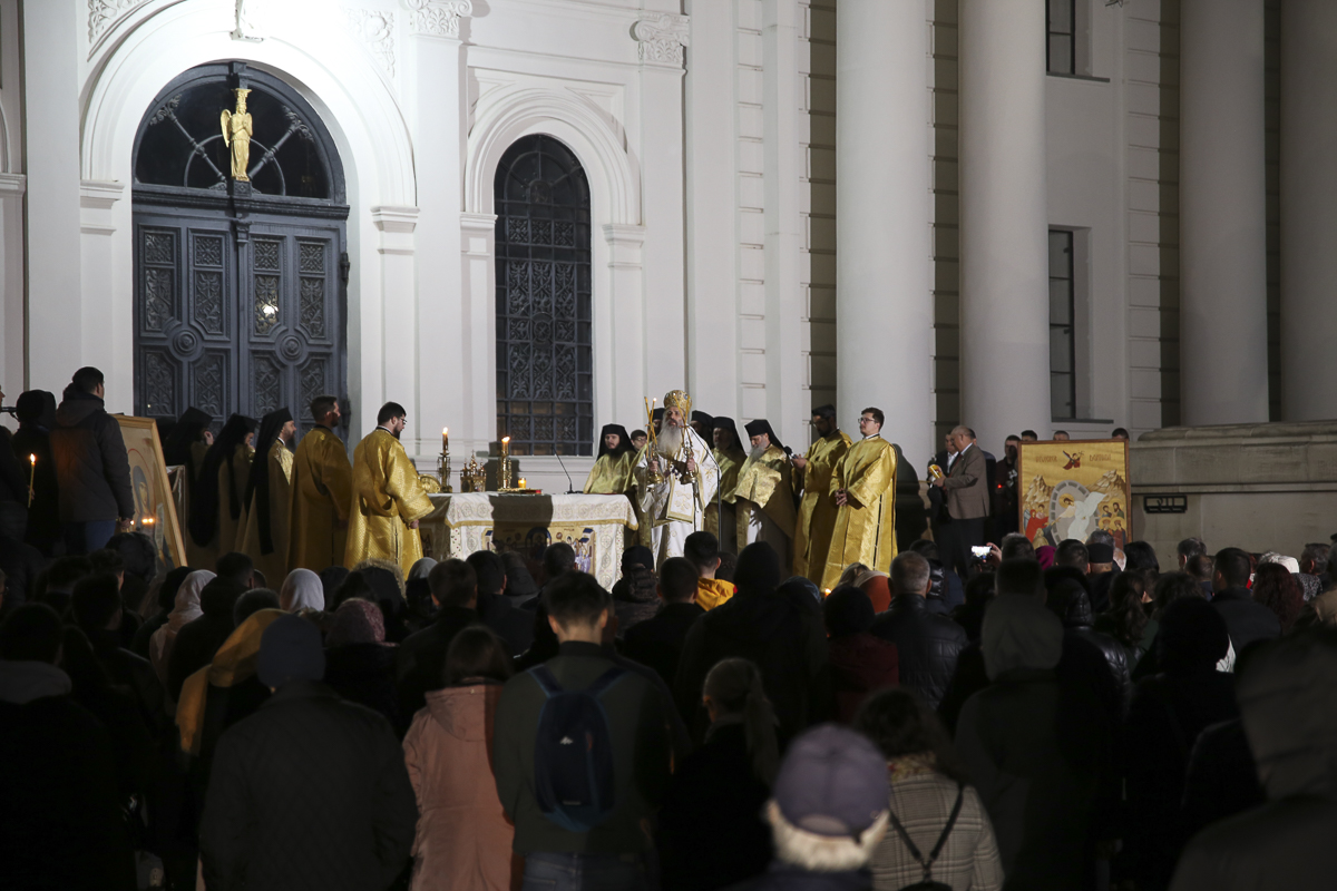 Învierea Domnului, celebrată în mod inedit anul acesta la Iași: slujbă și în limba slavonă pentru refugiații ucraineni