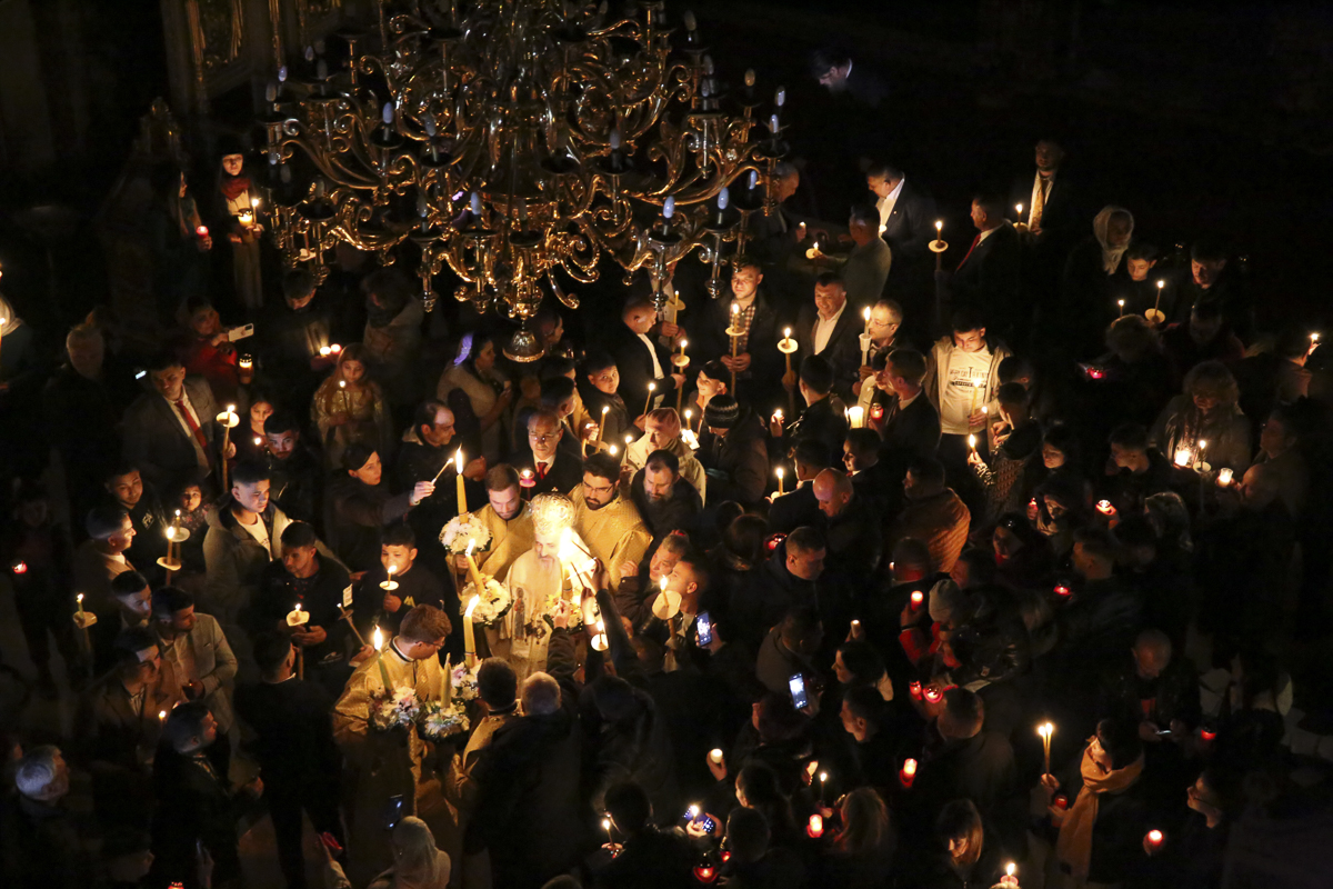 Învierea Domnului, celebrată în mod inedit anul acesta la Iași: slujbă și în limba slavonă pentru refugiații ucraineni