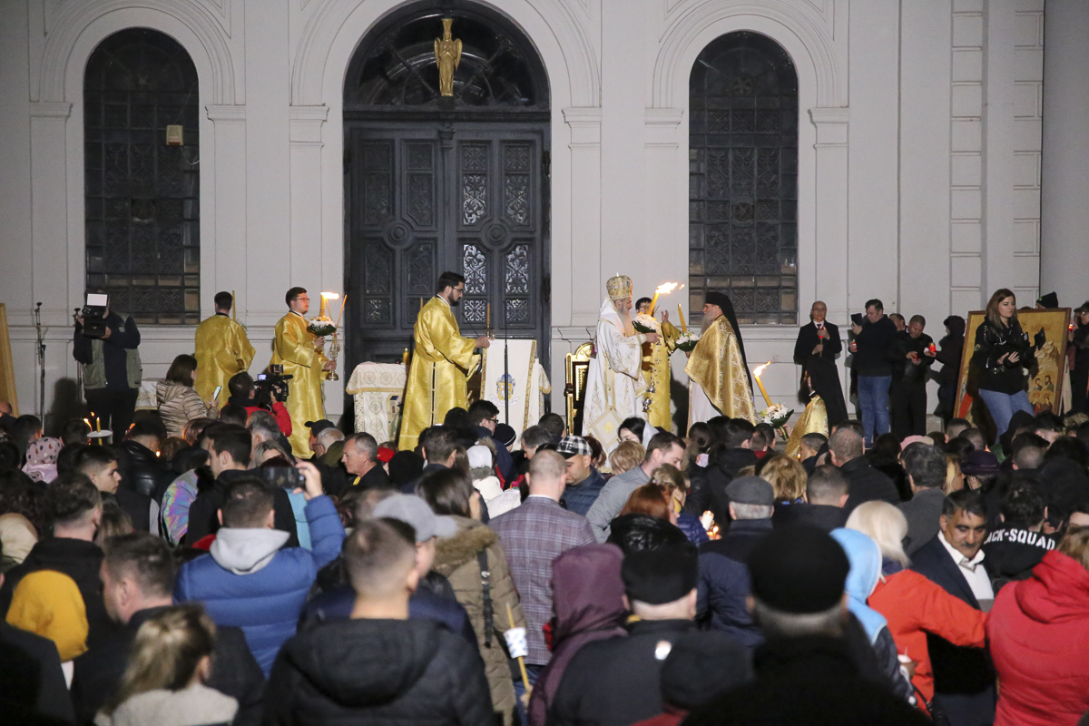 Învierea Domnului, celebrată în mod inedit anul acesta la Iași: slujbă și în limba slavonă pentru refugiații ucraineni
