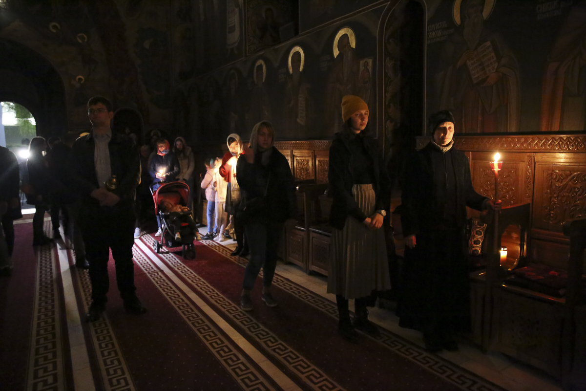 Învierea Domnului, celebrată în mod inedit anul acesta la Iași: slujbă și în limba slavonă pentru refugiații ucraineni
