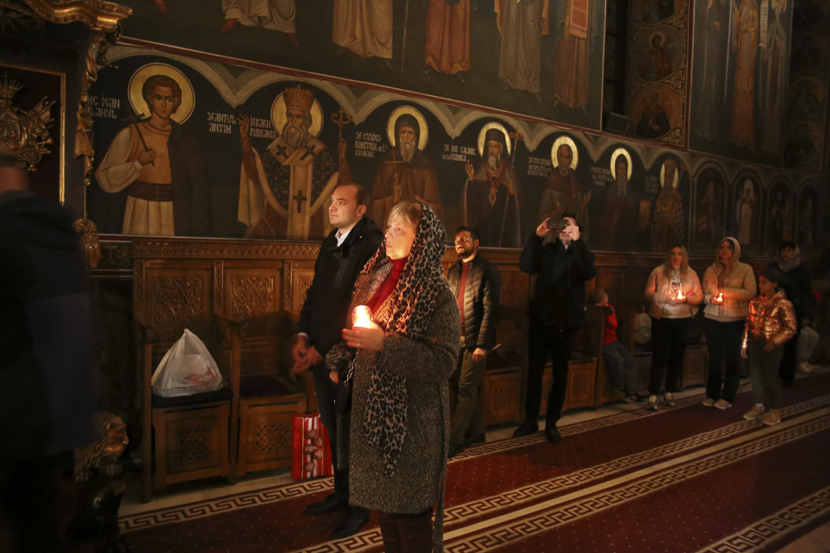 Învierea Domnului, celebrată în mod inedit anul acesta la Iași: slujbă și în limba slavonă pentru refugiații ucraineni