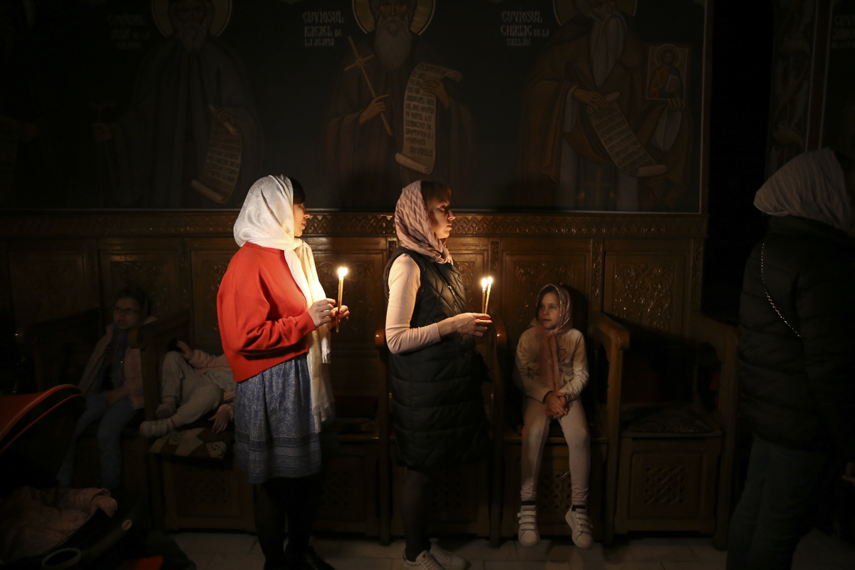 Învierea Domnului, celebrată în mod inedit anul acesta la Iași: slujbă și în limba slavonă pentru refugiații ucraineni