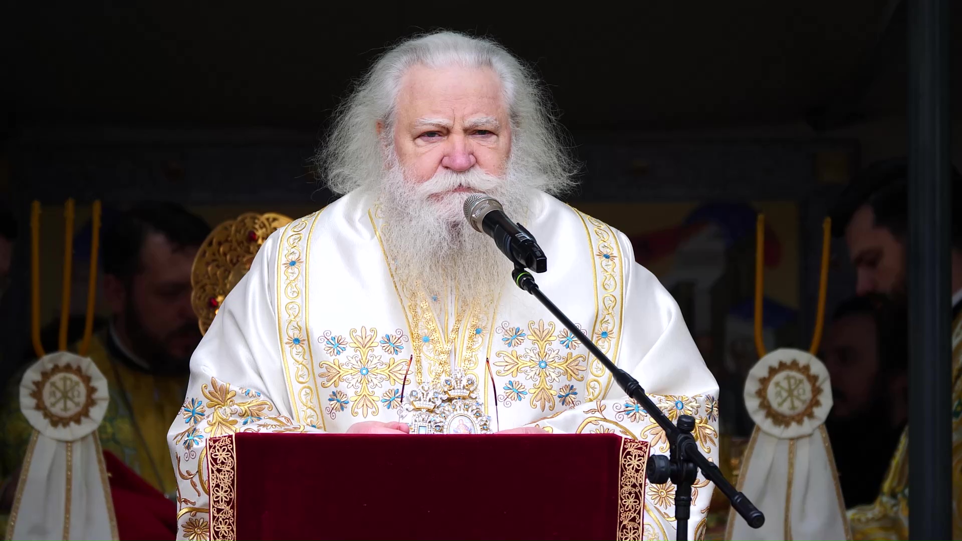 (Video) „Duminica Floriilor vrea să ne arate felul în care ar trebui să-L primim pe Hristos în sufletul nostru&quot; – IPS Calinic