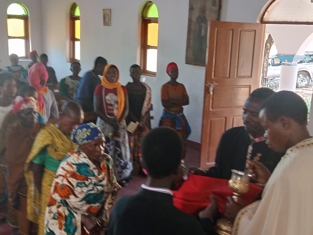 Ocrotitoarea parohiilor din Nyamahana şi Makota, Maica Domnului - Izvorul Tămăduirii Ocrotitoarea parohiilor din Nyamahana şi Makota, Maica Domnului - Izvorul Tămăduirii