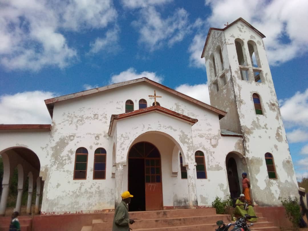 Ocrotitoarea parohiilor din Nyamahana şi Makota, Maica Domnului - Izvorul Tămăduirii Ocrotitoarea parohiilor din Nyamahana şi Makota, Maica Domnului - Izvorul Tămăduirii