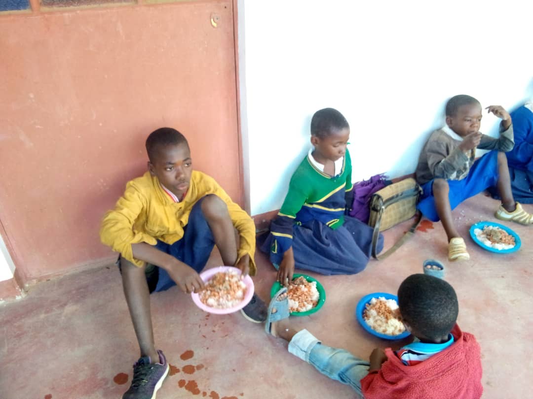 Ocrotitoarea parohiilor din Nyamahana şi Makota, Maica Domnului - Izvorul Tămăduirii Ocrotitoarea parohiilor din Nyamahana şi Makota, Maica Domnului - Izvorul Tămăduirii