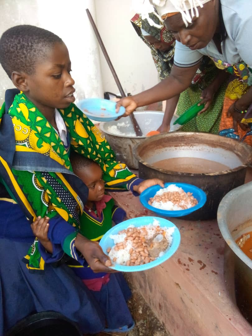 Ocrotitoarea parohiilor din Nyamahana şi Makota, Maica Domnului - Izvorul Tămăduirii Ocrotitoarea parohiilor din Nyamahana şi Makota, Maica Domnului - Izvorul Tămăduirii