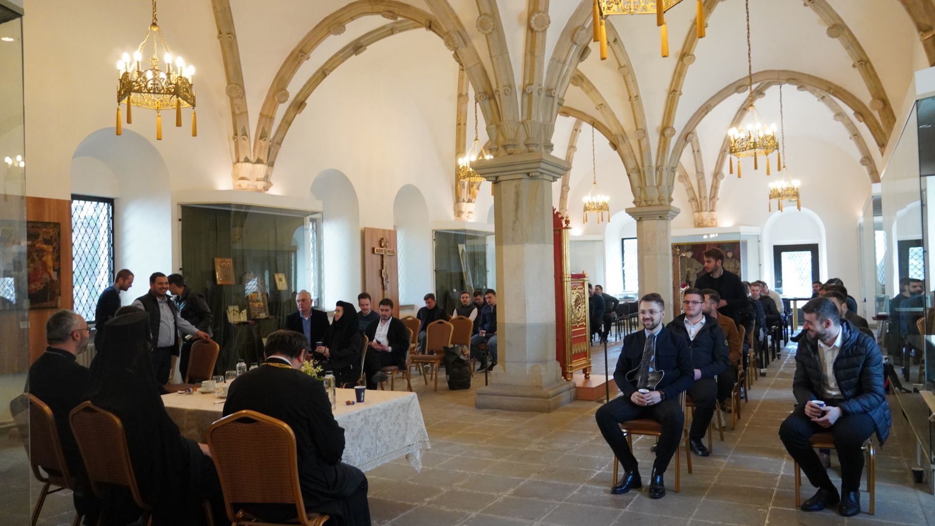 Întâlnire cu studenții Facultății de Teologie Ortodoxă din Iași, găzduită la Mănăstirea „Sfinții Trei Ierarhi”