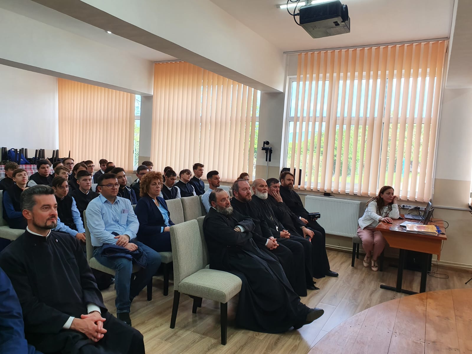Simpozionul „Făclii ortodoxe în Petrodava” la Liceul Teologic din Piatra Neamț