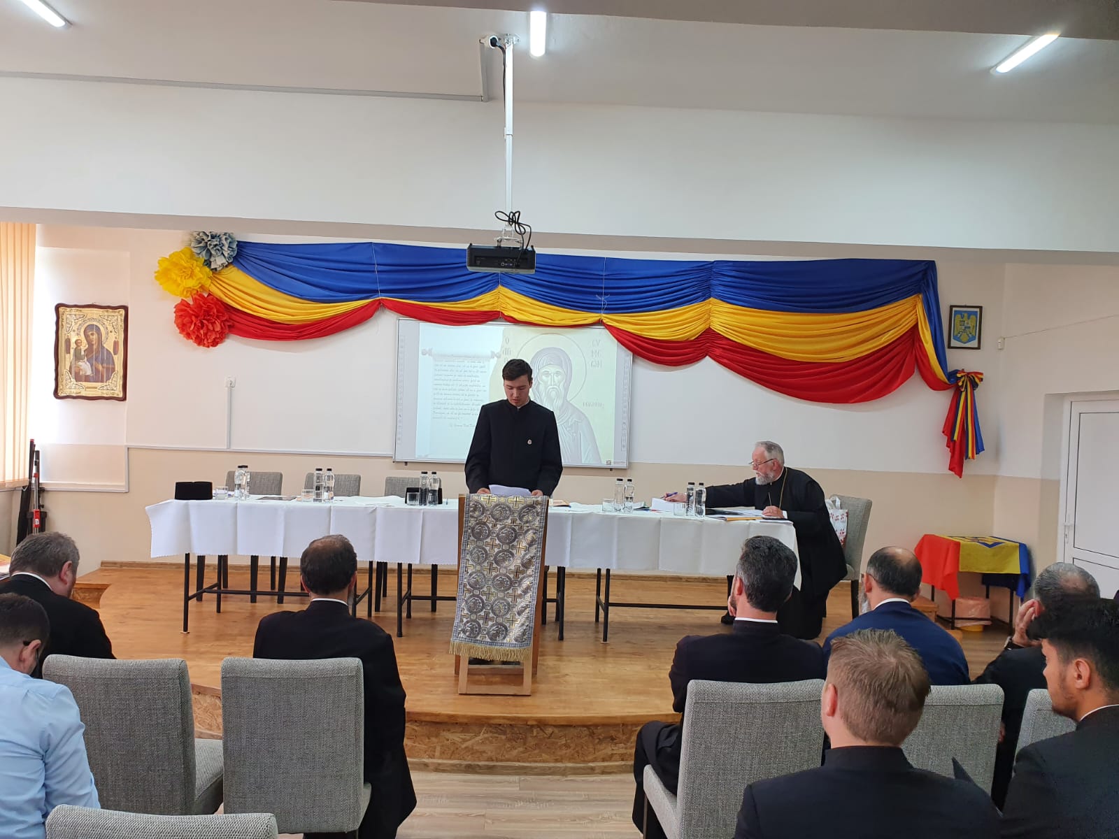 Simpozionul „Făclii ortodoxe în Petrodava” la Liceul Teologic din Piatra Neamț