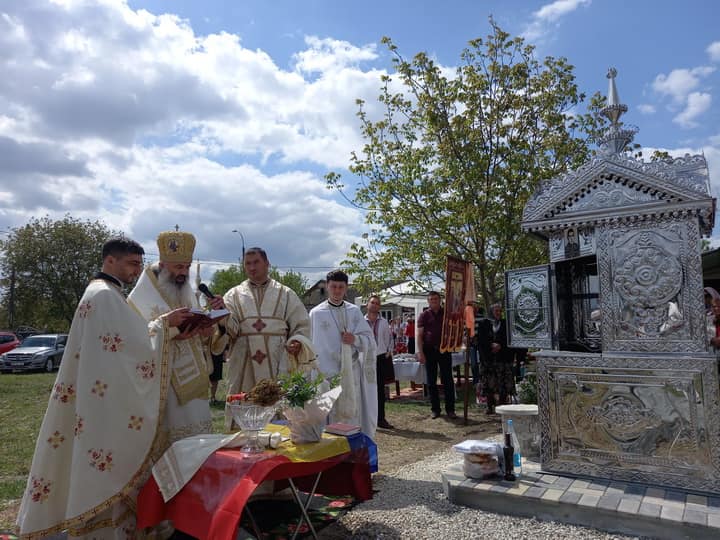 Slujbă arhierească la Parohia Briceni